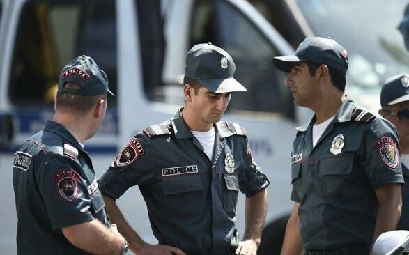 Ermənistanda atışma baş verib, yaralılar var