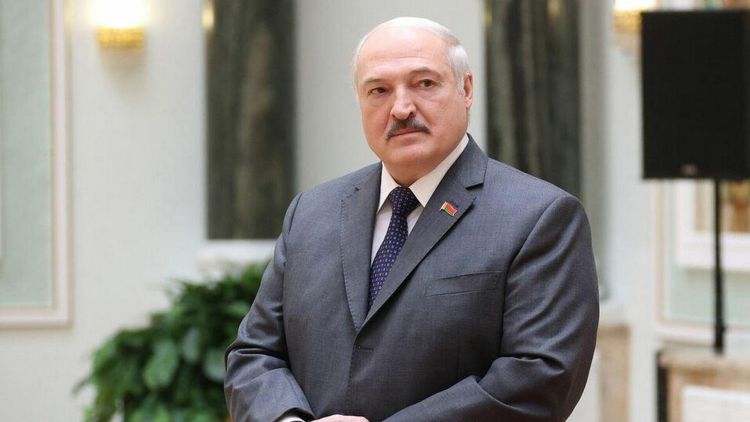 Lukaşenko: Belarus ətrafında gərgin vəziyyət hökm sürür