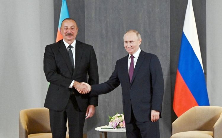 İlham Əliyev Vladimir Putini təbrik edib