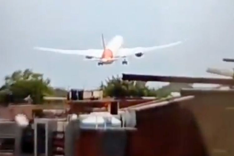"Air India" təyyarənin qəzaya uğraması ilə bağlı  AÇIQLAMA VERİB