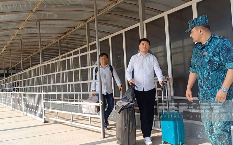 Qazaxıstanın 6 vətəndaşı Azərbaycana keçərək İrandan təxliyə olunub
