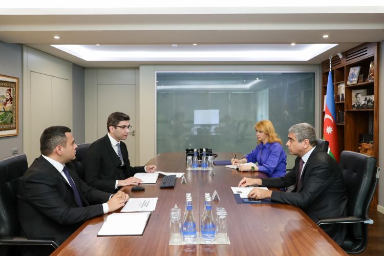 Anar Əliyev IV “Yüksəliş” müsabiqəsinin qalibləri ilə görüşüb - FOTO