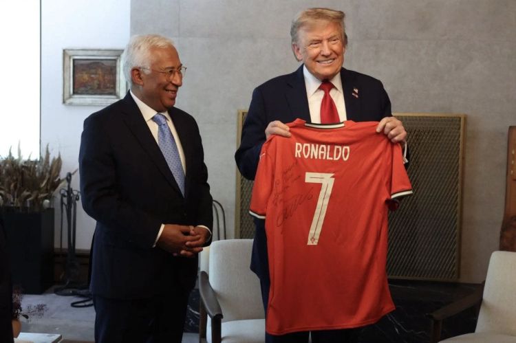 Ronaldo Trampa sülh üçün imzalı formasını göndərdi - VİDEO/FOTO
