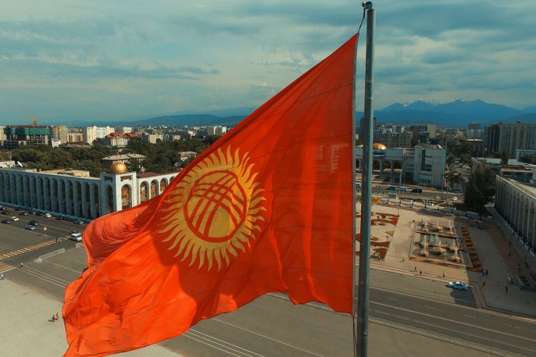 Qırğızıstan adından imtina etmək təklif edilib