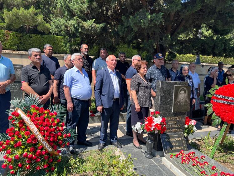 Şirin Mirzəyev və silahdaşlarının məzarı ziyarət olundu - FOTO