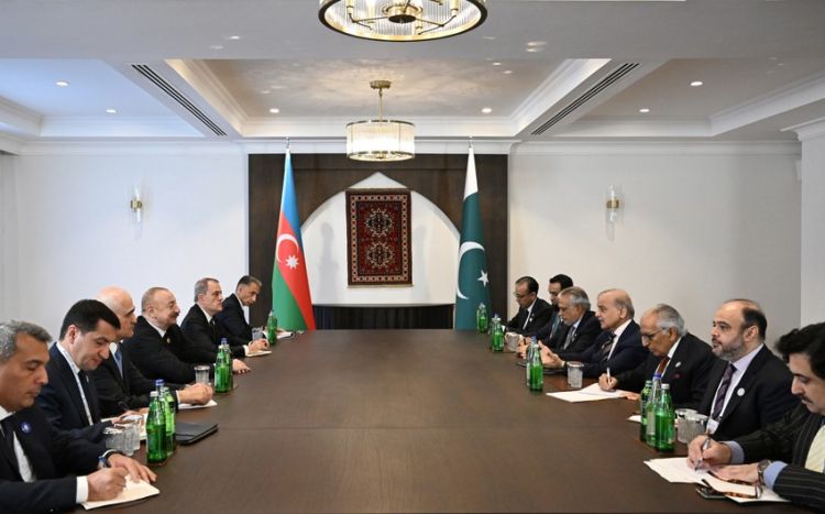 Azərbaycan Prezidenti İlham Əliyev Xankəndidə Pakistanın baş naziri ilə görüşüb - FOTO