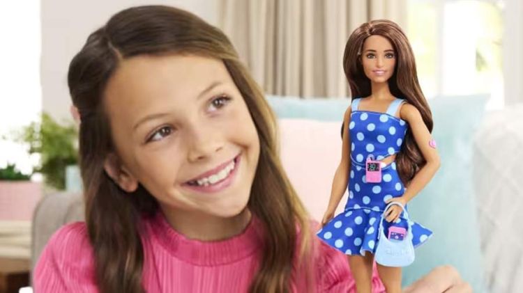 "Mattel" şirkətindən İLK: 1-ci tip diabetli "Barbi" kuklasını buraxdı