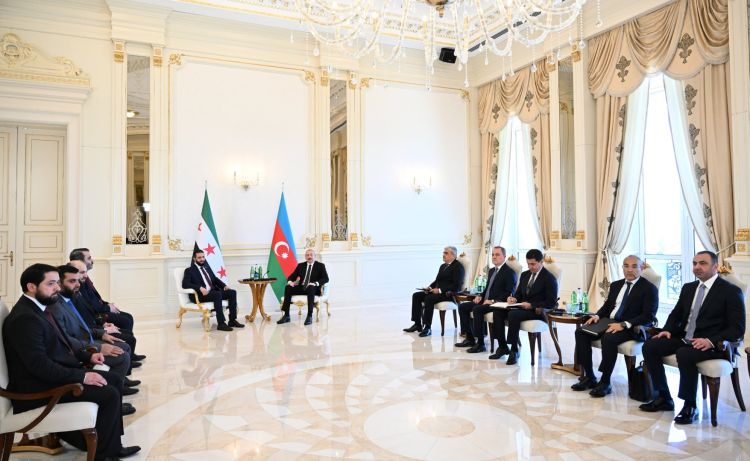 Prezident İlham Əliyevin Suriyanın keçid dövrü Prezidenti ilə geniş tərkibdə görüşü olub - FOTO