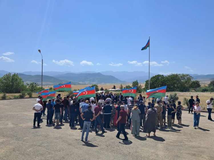 Xocalının Təzəbinə və Xanyurdu kəndlərinə ilk köç - FOTO