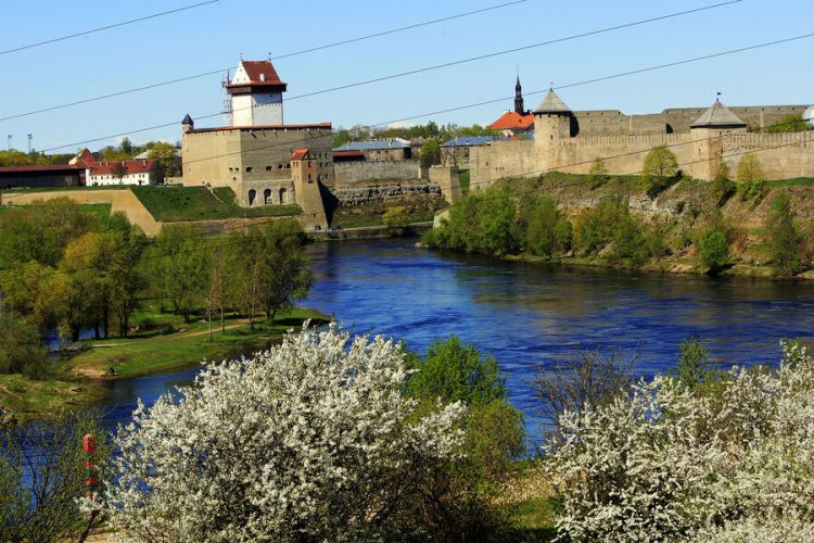 Estoniyanın Rusiya ilə sərəhədində hərbi şəhərcik tikiləcək