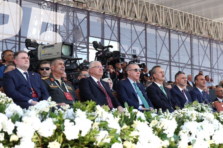 Zakir Həsənov Türkiyədə “IDEF 2025” sərgisində iştirak edir