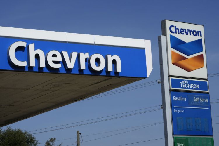 ABŞ "Chevron" şirkətinə Venesuelada neft çıxarmağa icazə verib