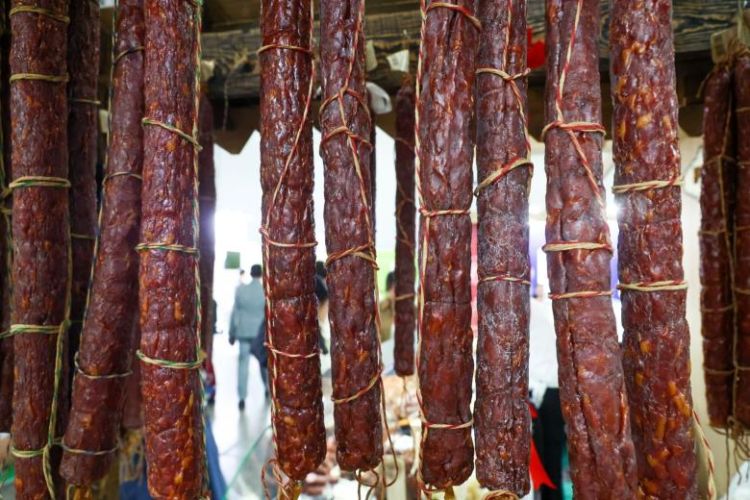 Həkim 3 təhlükəli qidanı hamilə qadınlara  qadağan etdi