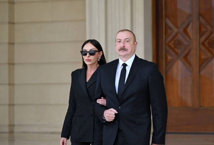 Prezident və xanımı Arif Babayevin vəfatı ilə bağlı  nekroloq imzalayıb