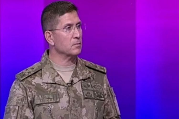 Ərdoğan Bəxtiyar Ersaya ordu generalı rütbəsi verib