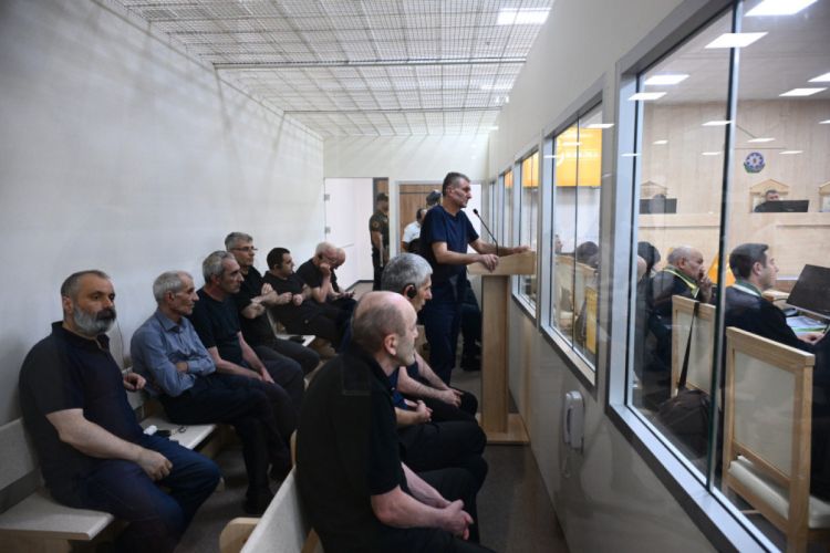 Ermənistan ordusunun hücumları nəticəsində zərər çəkmiş şəxslər məhkəmədə ifadə veriblər