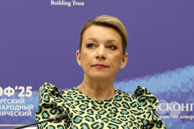 Zaxarova Sandunu Saakaşvili ilə müqayisə edib