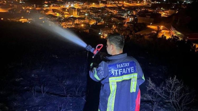 Hatay Antakyada meşə yanğını nəzarət altına alınıb.