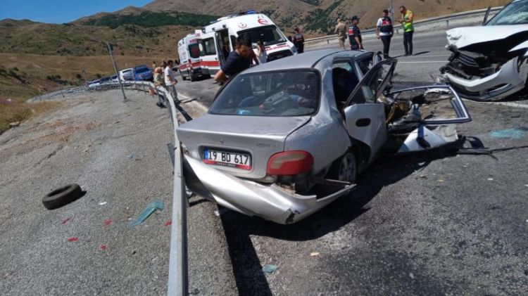Türkiyədə dəhşətli qəza: 3 ölü, 6 yaralı