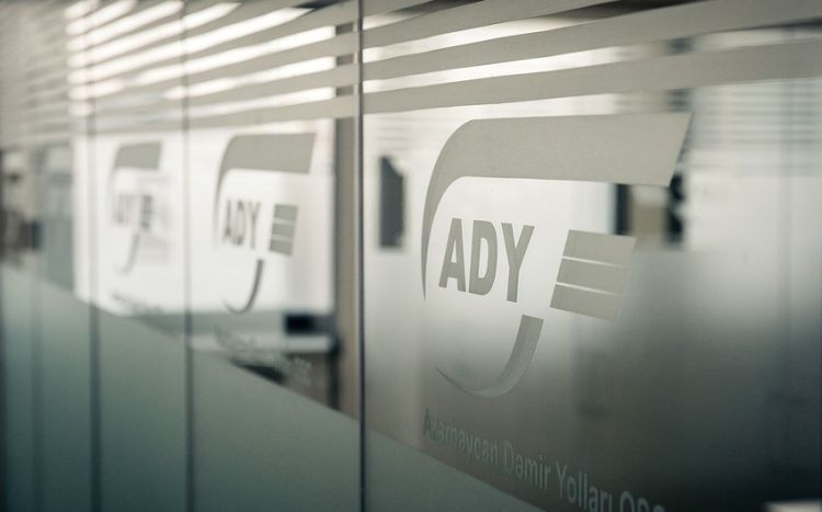 Bakı Dəmiryol Vağzalında parklanma xidməti nə vaxt dayandırılacaq?