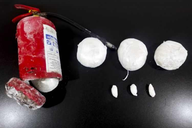 Yanğınsöndürən balonundan 2 kq metamfetamin aşkarlanıb