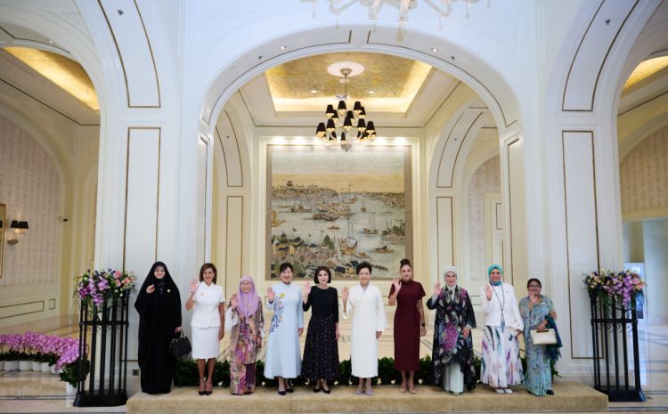 Mehriban Əliyeva Çində gəmi gəzintisində iştirak edib - FOTO