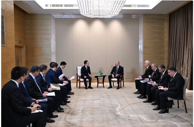 İlham Əliyev "Powerchina group" şirkətlər qrupunun icraçı vitse-prezidenti ilə görüşüb