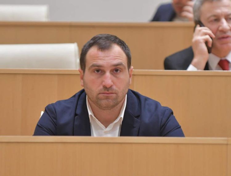 İrakli Kirtsxaliya “Gürcü arzusu” fraksiyasının sədri oldu