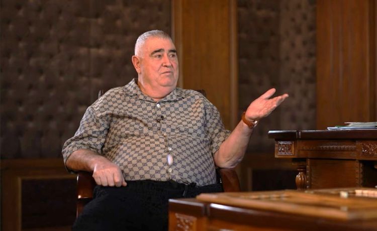 Şərurlu İsfəndiyar: "Adam baltalamaq istəyən Ağadadaşı heç bu qədər məhkəməyə çağırmayıblar"