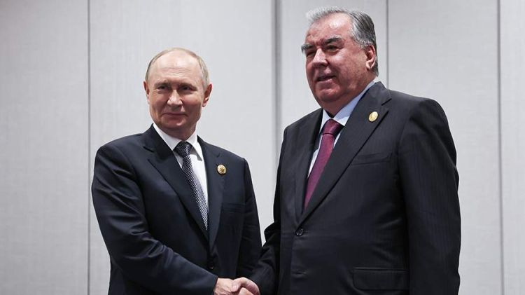 Putin Rəhmonu Tacikistanın Müstəqillik Günü münasibətilə təbrik edib