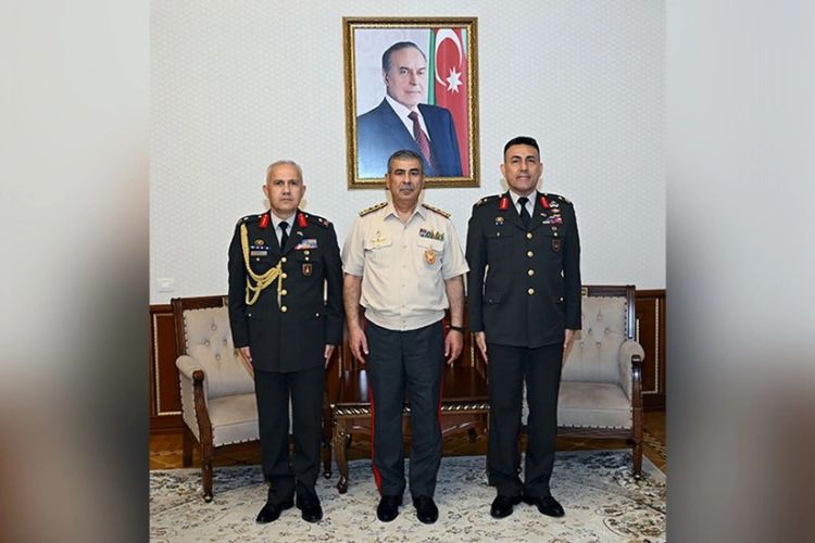 Zakir Həsənov Türkiyənin yeni hərbi attaşesini qəbul edib