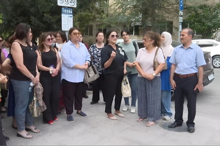 Xüsusi qayğıya ehtiyacı olan uşaqların evdə təhsili dayandırılır? - VİDEO Xüsusi qayğıya ehtiyacı olan uşaqların evdə təhsili dayandırılır? - VİDEO