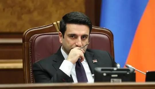Mağazalarımızda Azərbaycan malları olacaq - Alen Simonyan