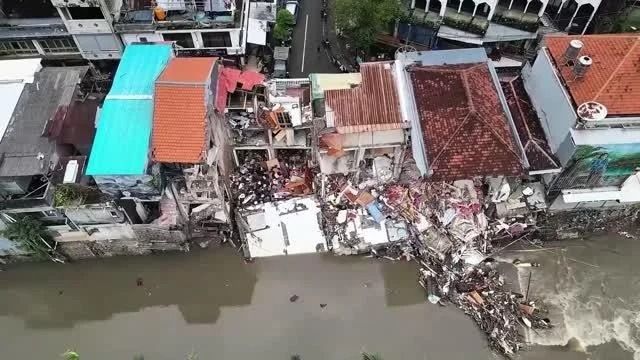 Daşqınlar səbəbindən Balidə fövqəladə vəziyyət elan edilib