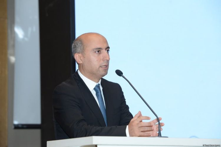 Azərbaycan tarixi dərsliklərinin dili şagirdlərin yaş xüsusiyyətlərinə uyğun deyil -  Emin Əmrullayev Azərbaycan tarixi dərsliklərinin dili şagirdlərin yaş xüsusiyyətlərinə uyğun deyil -  Emin Əmrullayev