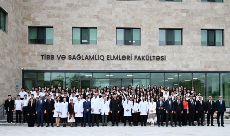 Prezident Qarabağ Universitetinin Klinikası binasının və tədris korpusunun açılışında iştirak edib - FOTO