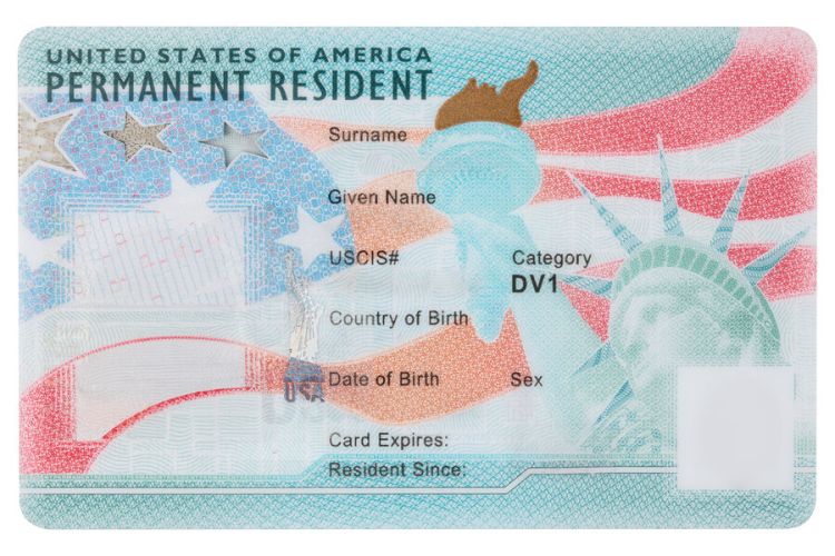 ABŞ-də daimi yaşamaq hüququ verən  "Green Card" pullu olur