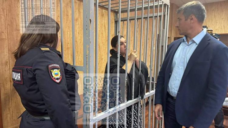 Seçenov Universitetinin professoru Əminə Qarayeva Moskvada həbs edilib