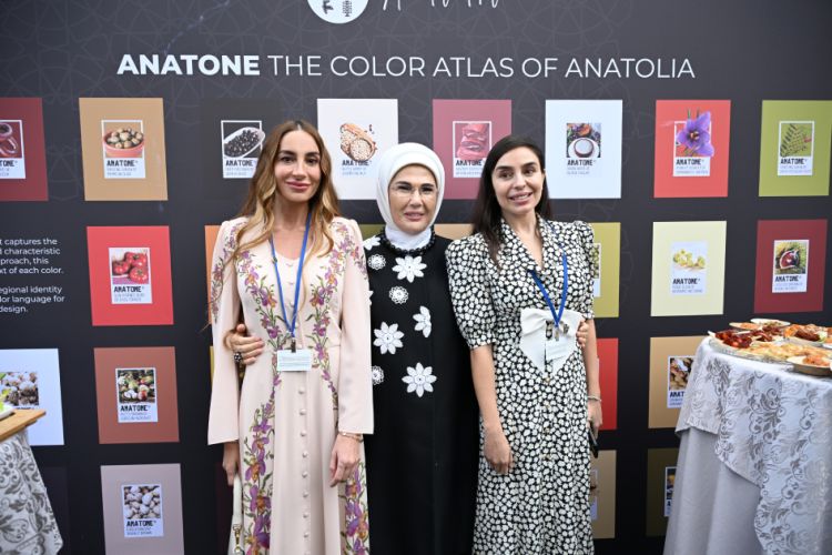 Leyla və Arzu Əliyeva Nyu-Yorkda sərgidə iştirak ediblər - FOTO