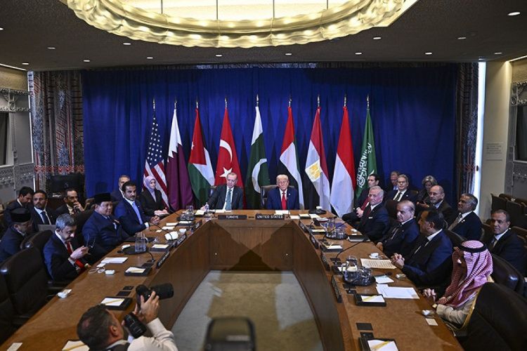 Tramp ərəb liderlərlə görüşdə: Netanyahuya imkan verməyəcəyəm
