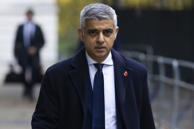 London meri Trampı “irqçi, seksist və islamafob” adlandırdı