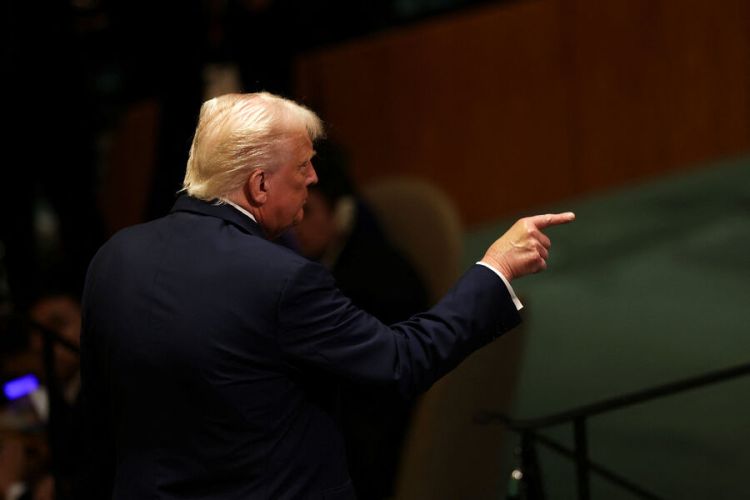 Tramp hələ də Ukraynaya Rusiyanı vurmağa icazə vermir - WSJ