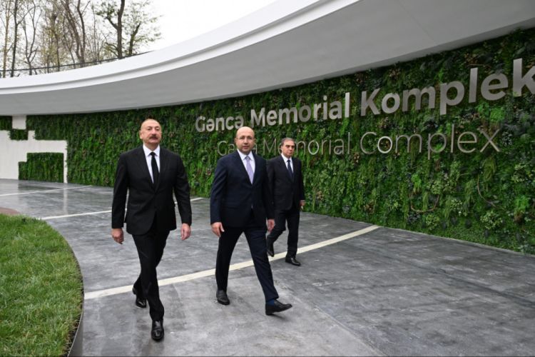 Prezident İlham Əliyev Gəncə Memorial Kompleksinin açılışında iştirak edib - FOTO - YENİLƏNİB