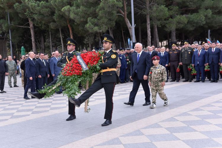 Sumqayıtda 27 Sentyabr – Anım Günü münasibətilə şəhidlərin xatirəsi yad edilib - FOTO