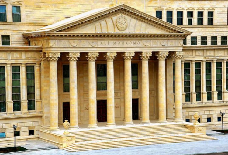Təqsirləndirilən şəxs təqsirsiz olmasını sübuta yetirməyə borclu deyil - Məhkəmə