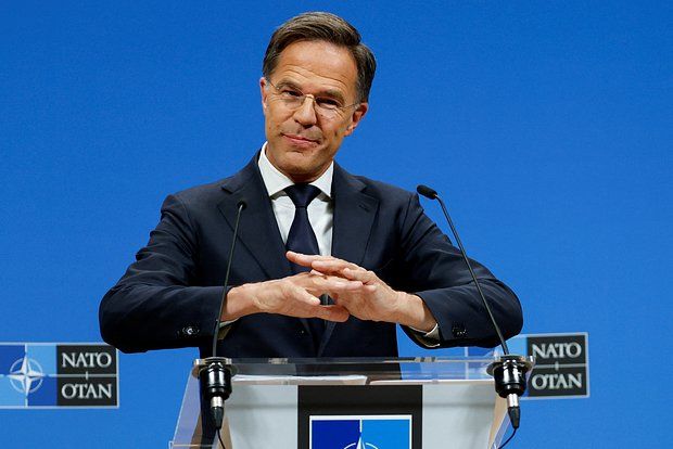 Rutte: Ukrayna NATO-nun birinci müdafiə xəttidir