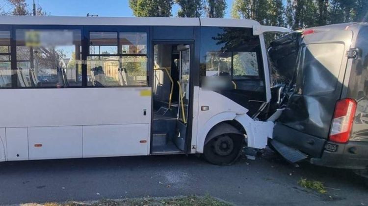 Rusiyada avtobus qəzası: Xəsarət alanlar var
