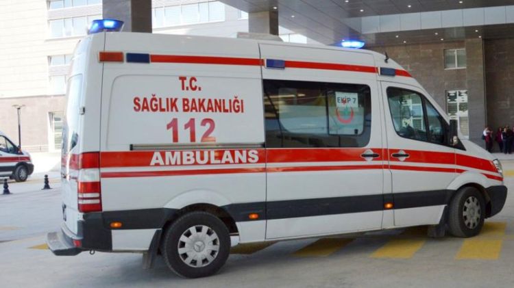 Türkiyədə qida zəhərlənməsi şübhəsi: Yüzdən çox şagird xəstəxanaya yerləşdirilib