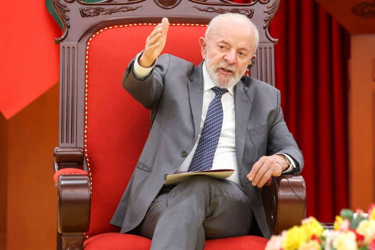 Braziliya prezidenti Trampdan rüsumları ləğv etməsini istəyib
