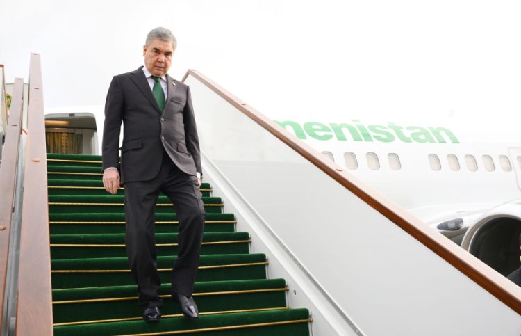Qurbanqulu Berdiməhəmmədov Azərbaycana gəlib - FOTO